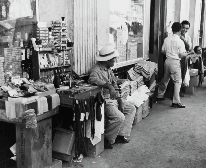 Framed Print : Ponce Vendor Framed Print : Ponce Vendor