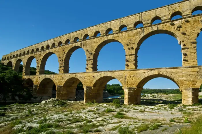Framed Print : Pont Du Gard, Roman Bridge, Nimes, France Framed Print : Pont Du Gard, Roman Bridge, Nimes, France