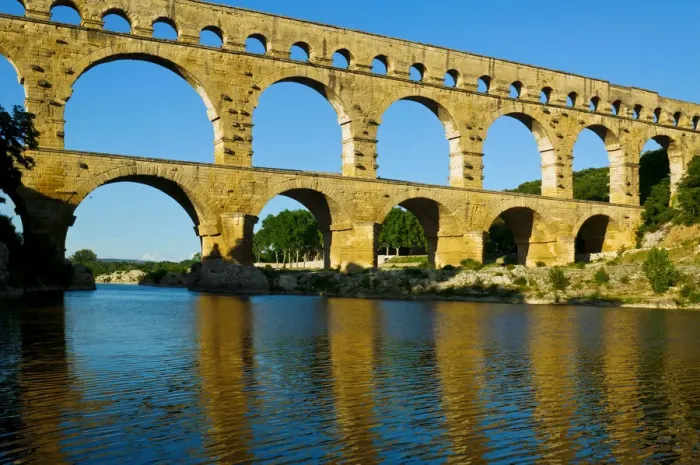 Framed Print : Pont Du Gard, Roman Bridge, Nimes, France Framed Print : Pont Du Gard, Roman Bridge, Nimes, France