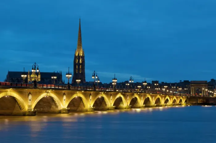 Framed Print : Pont De Pierre, Basilica Saint Michel, Bordeaux, Gironde, Aquitaine, France Framed Print : Pont De Pierre, Basilica Saint Michel, Bordeaux, Gironde, Aquitaine, France