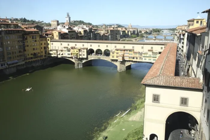 Framed Print : Ponte Vecchio and Arno River, Florence, Italy Framed Print : Ponte Vecchio and Arno River, Florence, Italy