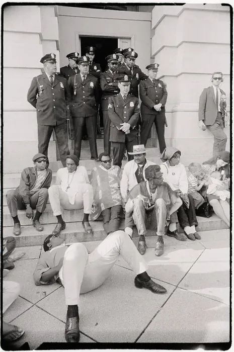 Framed Print : Poor People'S Campaign On Capitol Steps Framed Print : Poor People'S Campaign On Capitol Steps