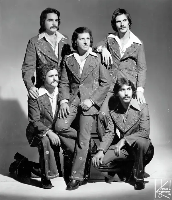 Framed Print : Pop Band Brooklyn Bridge Portrait