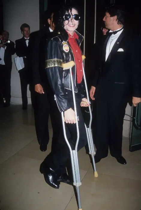 Framed Print : Pop Star On Crutches Framed Print : Pop Star On Crutches