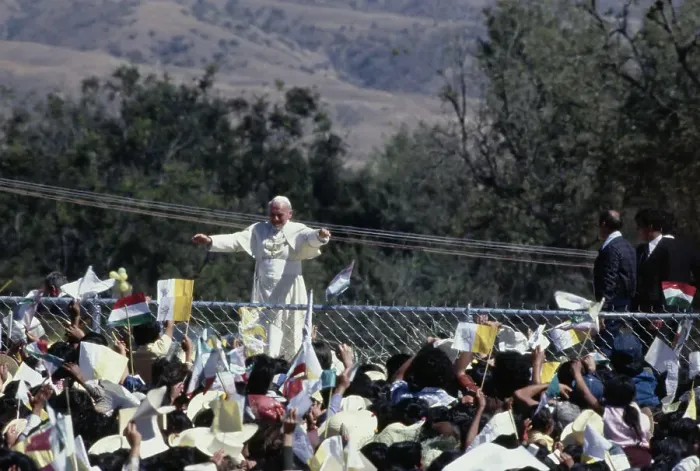 Framed Print : Pope John Paul II Framed Print : Pope John Paul II