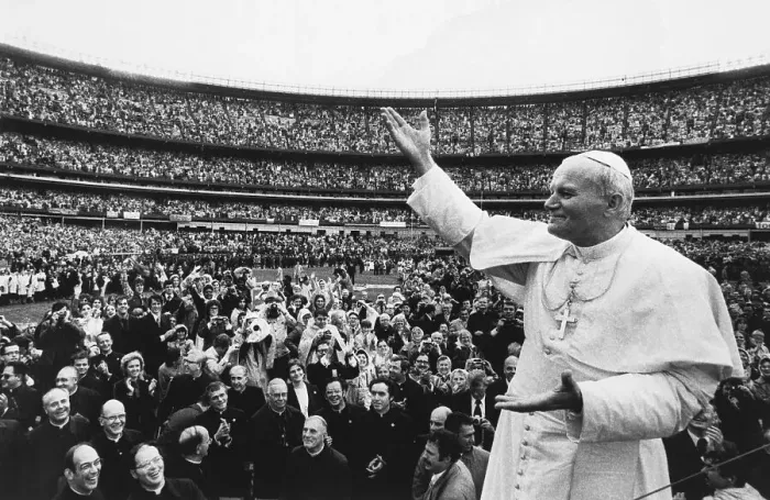 Framed Print : Pope John Paul II Acknowledges Crowd Framed Print : Pope John Paul II Acknowledges Crowd
