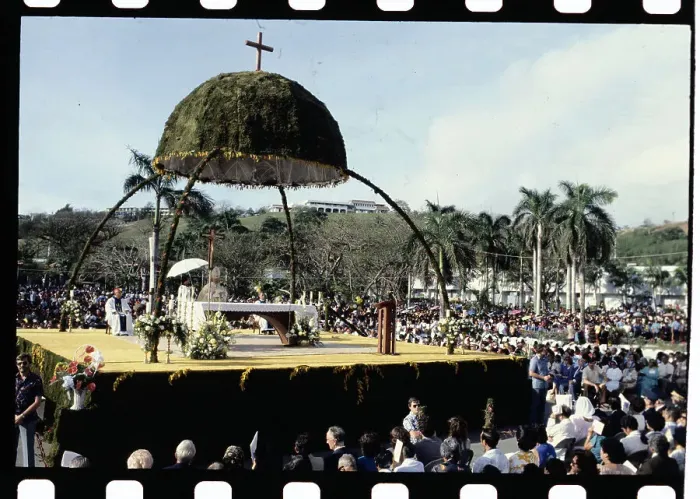 Framed Print : Pope John Paul II gives mass at Plaza de Espana Framed Print : Pope John Paul II gives mass at Plaza de Espana