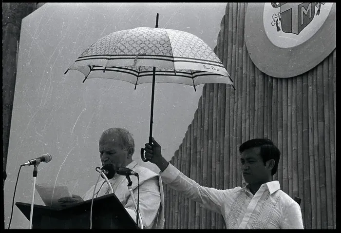 Framed Print : Pope John Paul II Speaks to Workers in the Philippines Framed Print : Pope John Paul II Speaks to Workers in the Philippines