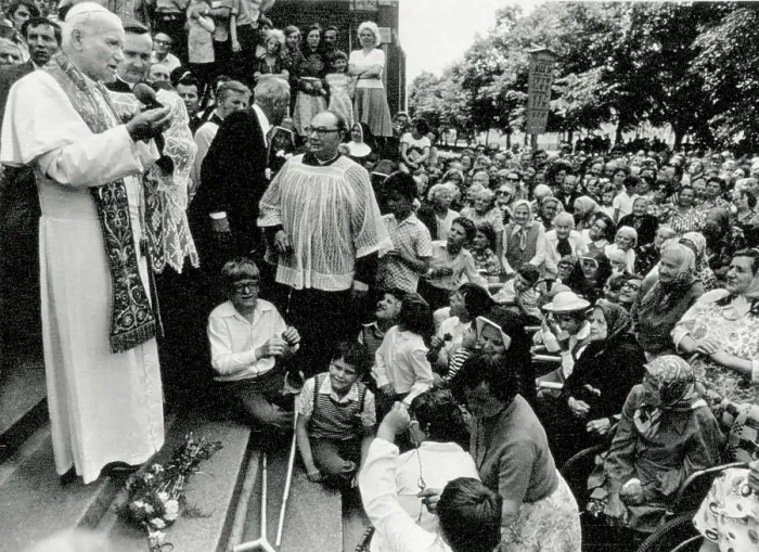 Framed Print : Pope John Paul II Talks To Elderly
