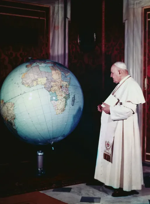 Framed Print : Pope John XXIII Looking at Globe