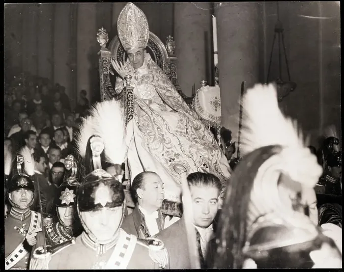 Framed Print : Pope Pius XII Blesses Crowd from Chair Framed Print : Pope Pius XII Blesses Crowd from Chair