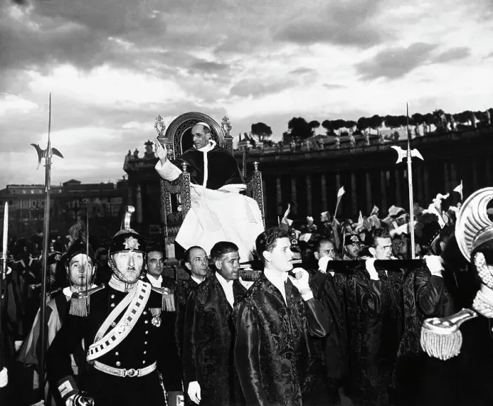 Framed Print : Pope Pius Xii Being Carried By Crowd Framed Print : Pope Pius Xii Being Carried By Crowd