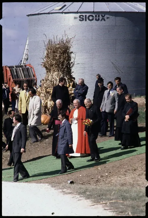 Framed Print : Pope Visits Rural America Framed Print : Pope Visits Rural America