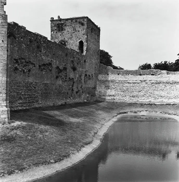 Framed Print : Portchester Castle Framed Print : Portchester Castle