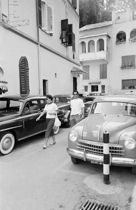 Framed Print : Portofino. Holidaymakers in the tourist resort of Portofino, Italy, August 1952 Framed Print : Portofino. Holidaymakers in the tourist resort of Portofino, Italy, August 1952