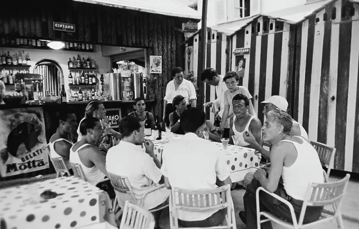 Framed Print : Portofino. A beachside cafe on Paraggi Beach near the tourist resort of Portofino Framed Print : Portofino. A beachside cafe on Paraggi Beach near the tourist resort of Portofino