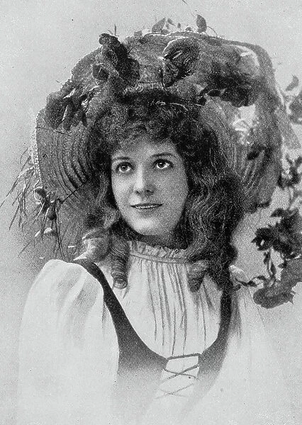 Portrait of 19th century stage celebrities: Minnie Palmer