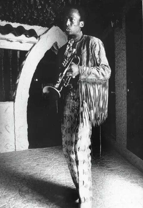 Framed Print : Portrait. CIRCA 1968: Jazz trumpeter Miles Davis poses for a portrait in circa 1968 Framed Print : Portrait. CIRCA 1968: Jazz trumpeter Miles Davis poses for a portrait in circa 1968