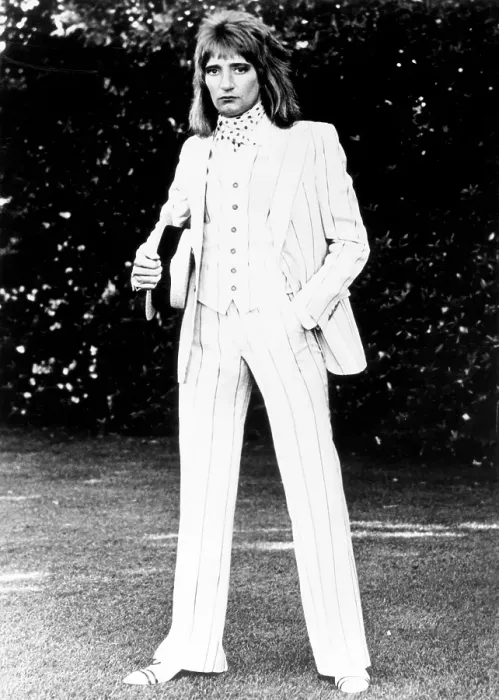 Framed Print : Portrait. CIRCA 1972: Rock singer Rod Stewart poses for a portrait in circa 1972 Framed Print : Portrait. CIRCA 1972: Rock singer Rod Stewart poses for a portrait in circa 1972