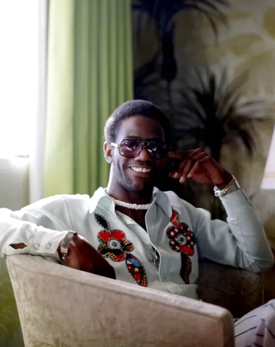 Framed Print : Portrait. LOS ANGELES - NOVEMBER 1975: Soul singer Al Green poses for a Framed Print : Portrait. LOS ANGELES - NOVEMBER 1975: Soul singer Al Green poses for a