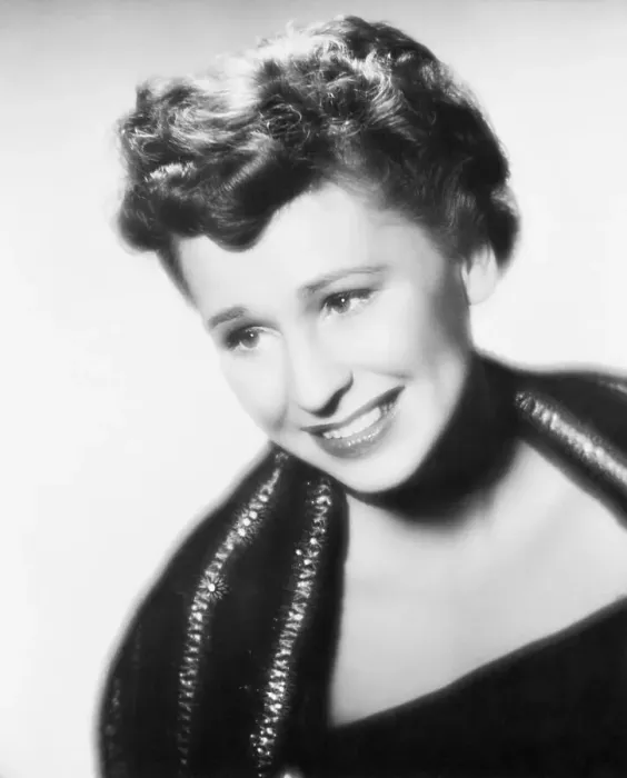 Framed Print : Portrait of Actress Alice Ghostley Framed Print : Portrait of Actress Alice Ghostley