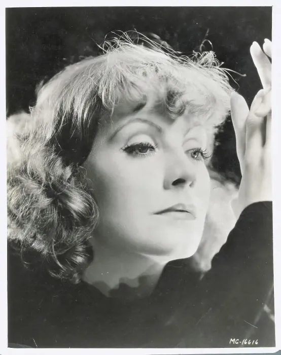 Framed Print : Portrait of Actress Greta Garbo Framed Print : Portrait of Actress Greta Garbo