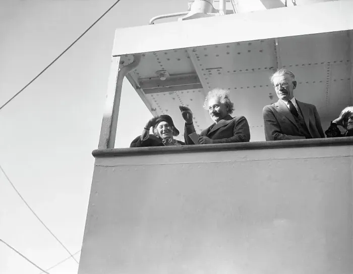 Framed Print : Portrait of Albert Einstein and Wife Waving Framed Print : Portrait of Albert Einstein and Wife Waving