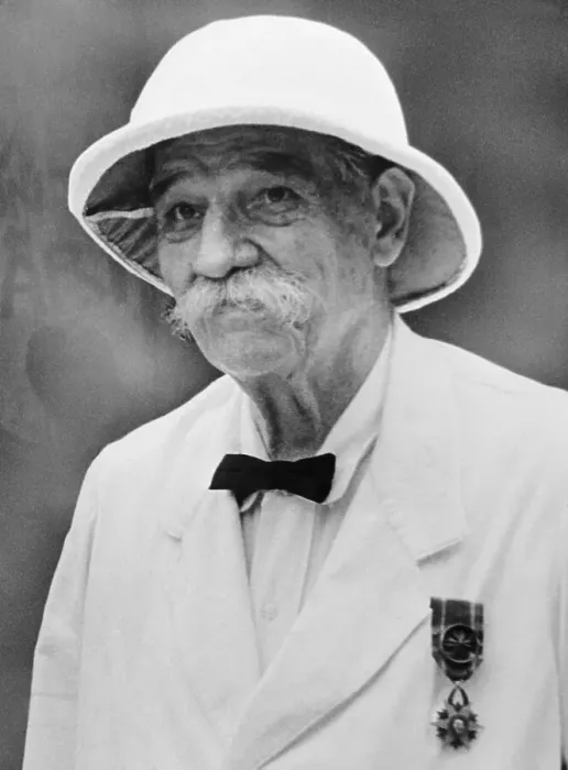 Framed Print : Portrait of Albert Schweitzer Wearing Safari Hat Framed Print : Portrait of Albert Schweitzer Wearing Safari Hat