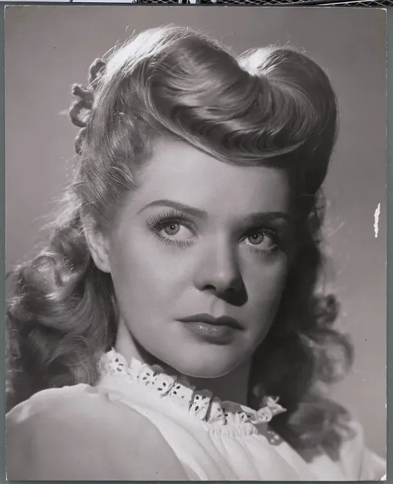 Framed Print : Portrait of Alice Faye Framed Print : Portrait of Alice Faye