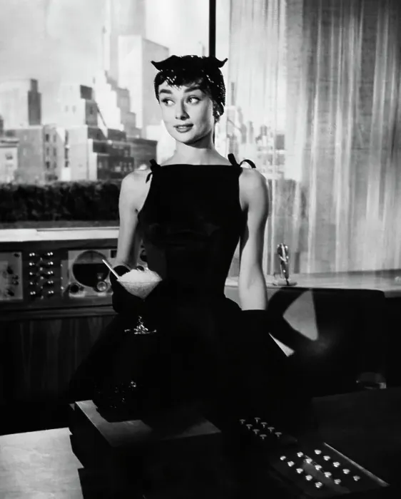 Framed Print : Portrait of Audrey Hepburn Framed Print : Portrait of Audrey Hepburn