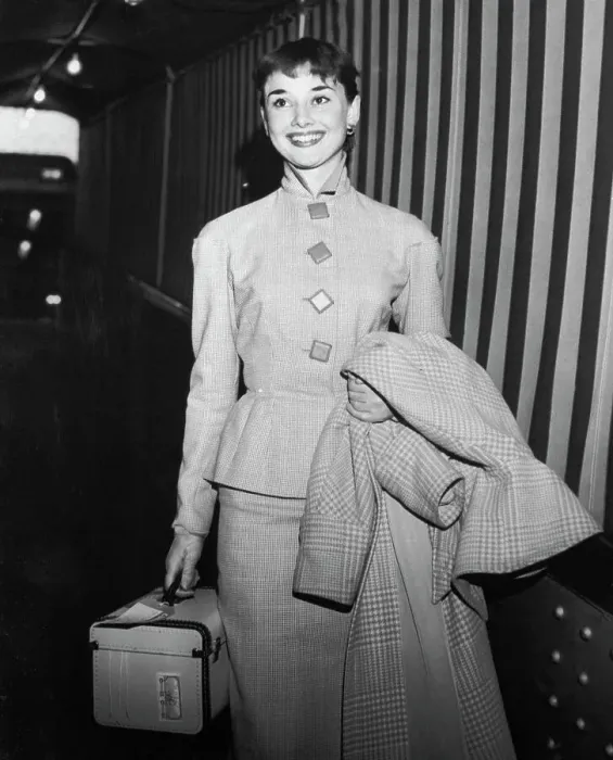 Framed Print : Portrait of Audrey Hepburn Framed Print : Portrait of Audrey Hepburn