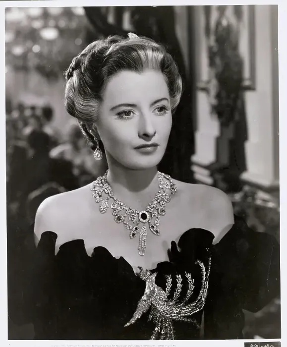 Framed Print : Portrait of Barbara Stanwyck Framed Print : Portrait of Barbara Stanwyck