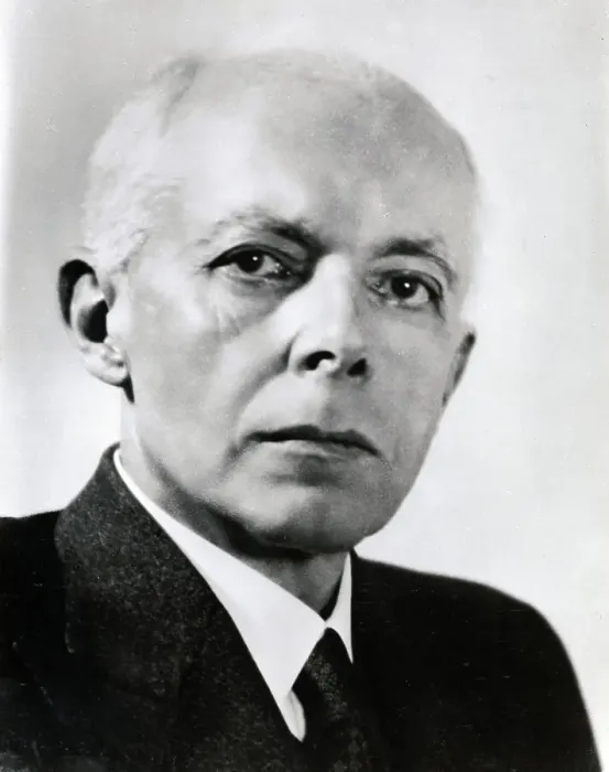 Framed Print : Portrait of Bela Bartok Framed Print : Portrait of Bela Bartok