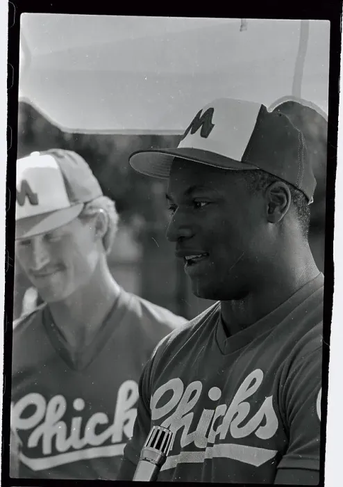 Framed Print : Portrait of Bo Jackson