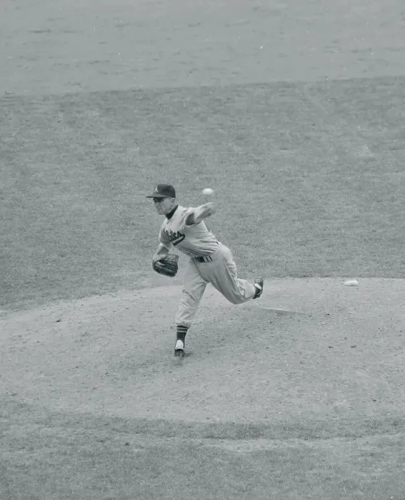 Framed Print : Portrait of Bobby Shantz Pitching Framed Print : Portrait of Bobby Shantz Pitching