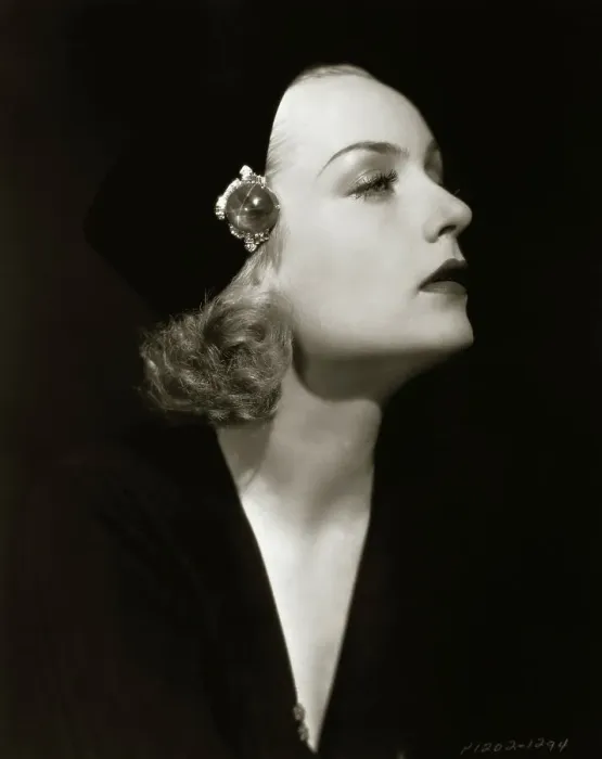 Framed Print : Portrait of Carole Lombard