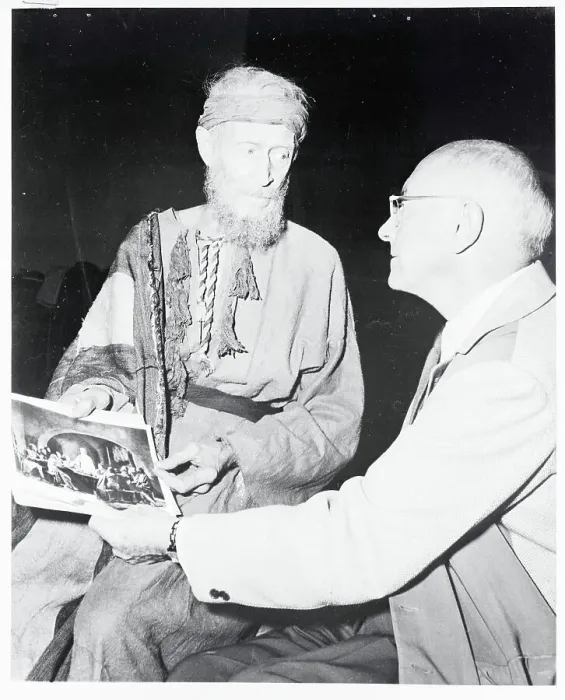 Framed Print : Portrait of Cecil B. DeMille and H.B. Warner Framed Print : Portrait of Cecil B. DeMille and H.B. Warner