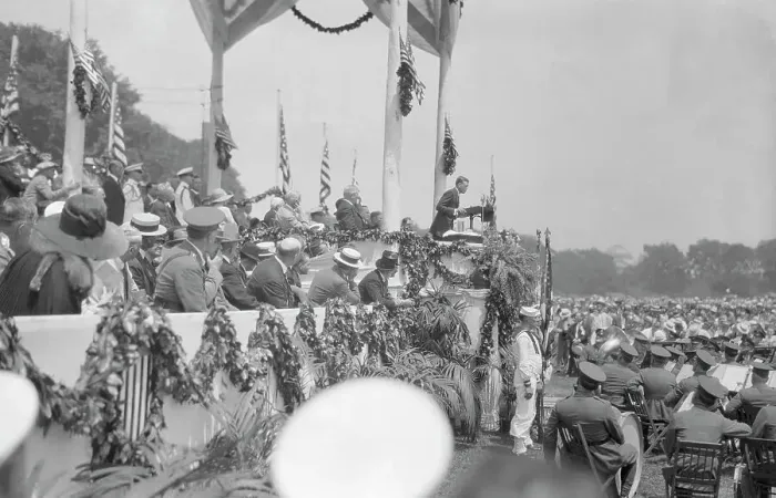 Framed Print : Portrait of Charles Lindbergh Addressing Crowd