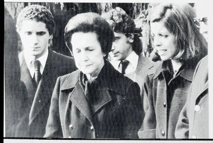Framed Print : Portrait of Christina Onassis and Others at Funeral Framed Print : Portrait of Christina Onassis and Others at Funeral