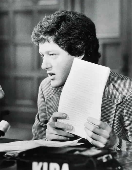 Framed Print : Portrait of Bill Clinton Framed Print : Portrait of Bill Clinton
