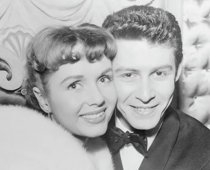 Framed Print : Portrait of Debbie Reynolds and Eddie Fisher Framed Print : Portrait of Debbie Reynolds and Eddie Fisher