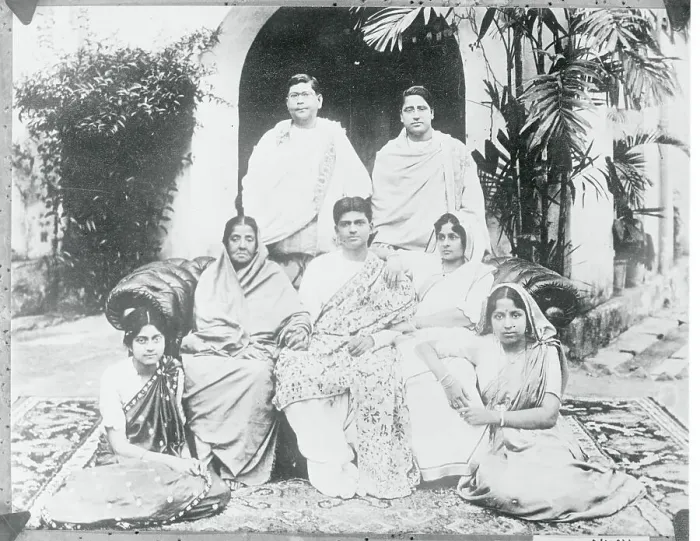 Framed Print : Portrait of D.R. Das with Family Framed Print : Portrait of D.R. Das with Family