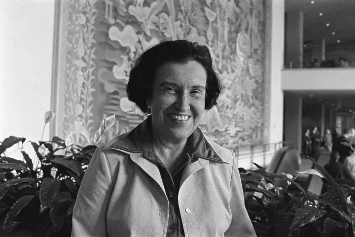 Framed Print : Portrait of Dr Rosalyn Yalow Framed Print : Portrait of Dr Rosalyn Yalow