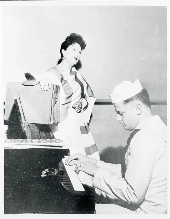 : Portrait of Ethel Merman and Art Carney : Portrait of Ethel Merman and Art Carney