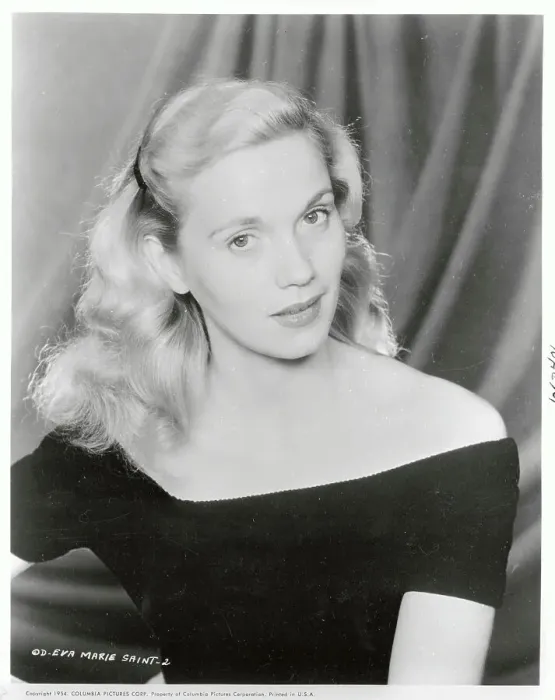Framed Print : Portrait of Eva Marie Saint Framed Print : Portrait of Eva Marie Saint