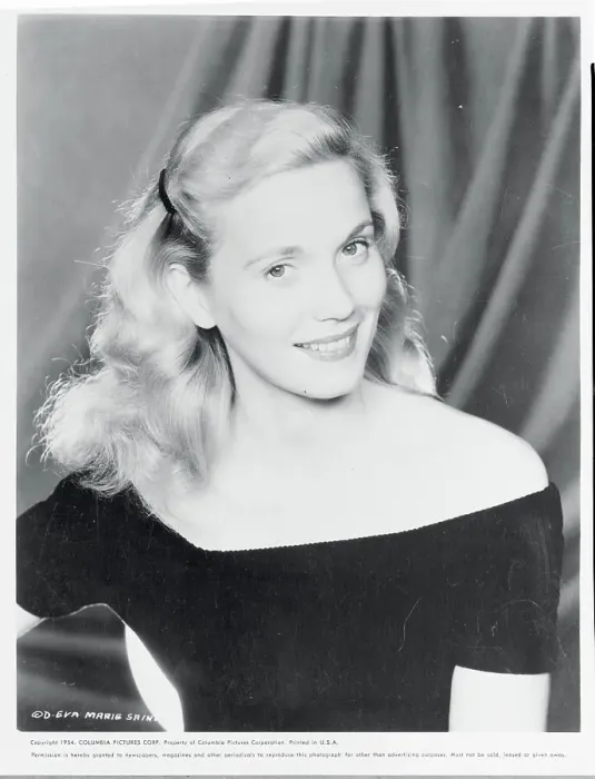 Framed Print : Portrait of Eva Marie Saint Framed Print : Portrait of Eva Marie Saint