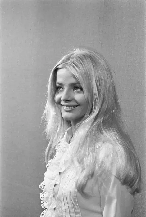 Framed Print : Portrait of Ewa Aulin Smiling
