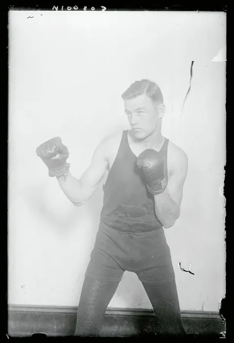 Framed Print : Portrait of Featherweight Boxer Dick Finnegan in Boxing Position Framed Print : Portrait of Featherweight Boxer Dick Finnegan in Boxing Position