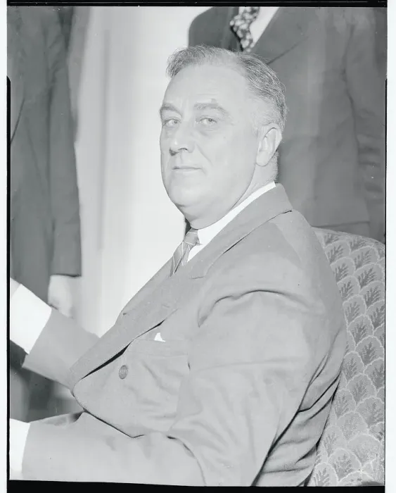 Framed Print : Portrait of Franklin D. Roosevelt Framed Print : Portrait of Franklin D. Roosevelt