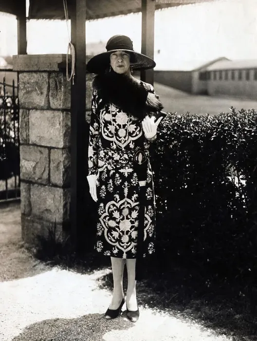 Framed Print : Portrait of Gertrude Vanderbilt Whitney Framed Print : Portrait of Gertrude Vanderbilt Whitney